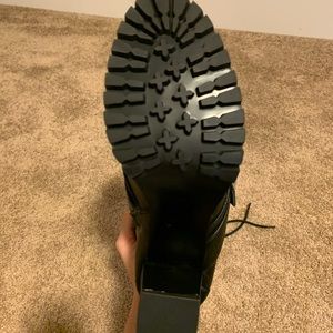 Simply Vera Vera Wang Boots